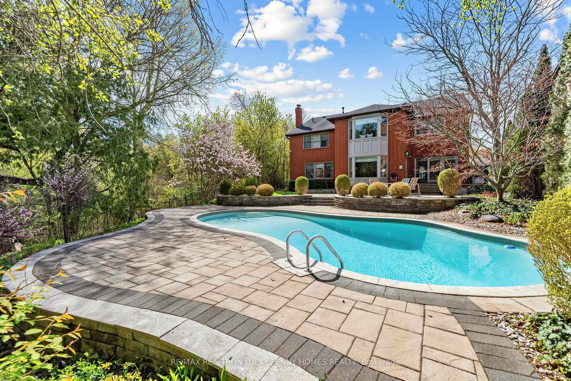 Photo 43 of 8 Goodmills Court, Markham, Unionville — HOMEH