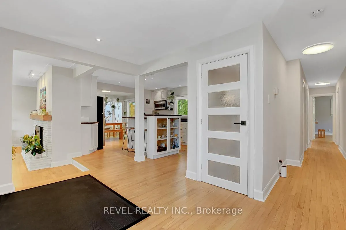 Photo 4 of 353 Mountbatten Avenue, Ottawa, Alta Vista/Faircrest Heights — HOMEH