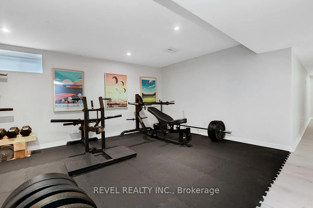 Photo 23 of 353 Mountbatten Avenue, Ottawa, Alta Vista/Faircrest Heights — HOMEH