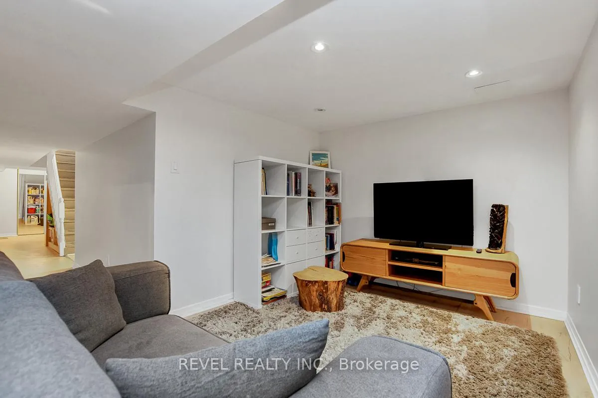 Photo 24 of 353 Mountbatten Avenue, Ottawa, Alta Vista/Faircrest Heights — HOMEH