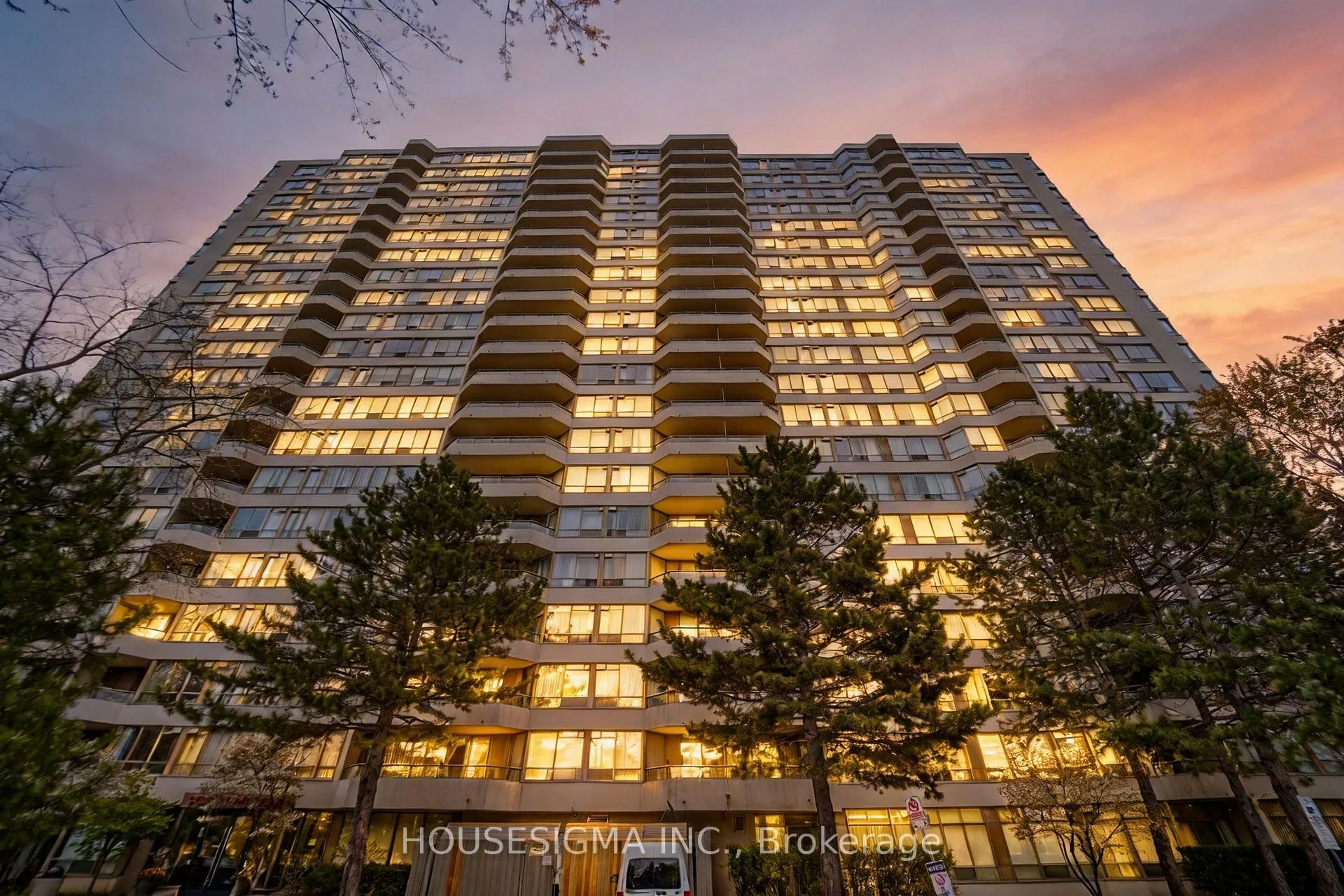 Front of Unit 1602, 5 Greystone Walk Drive