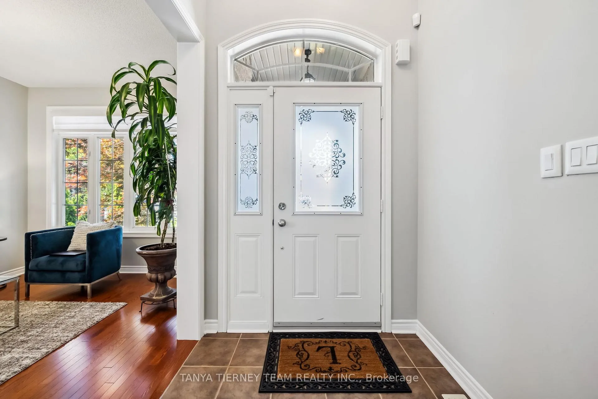 Photo 3 of 165 Rivers Edge Place, Whitby, Taunton North — HOMEH