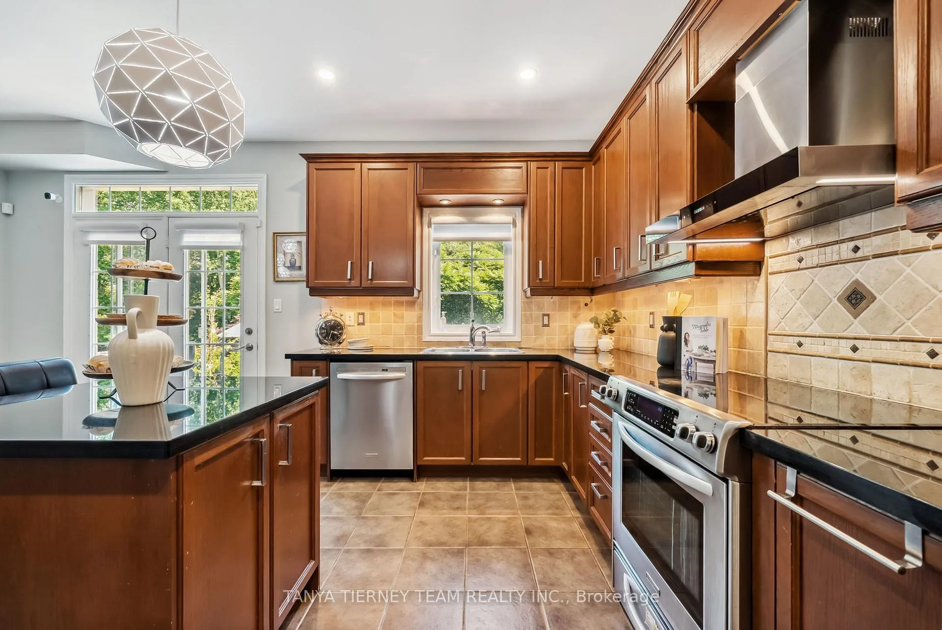Photo 15 of 165 Rivers Edge Place, Whitby, Taunton North — HOMEH