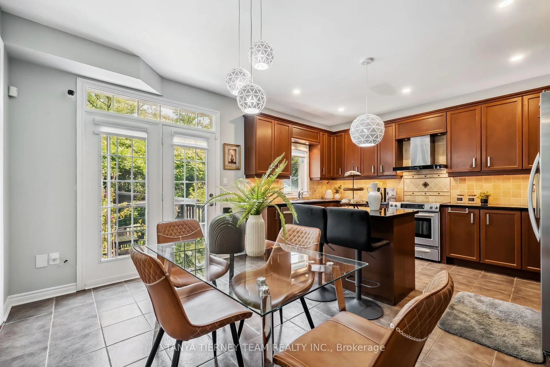 Photo 16 of 165 Rivers Edge Place, Whitby, Taunton North — HOMEH