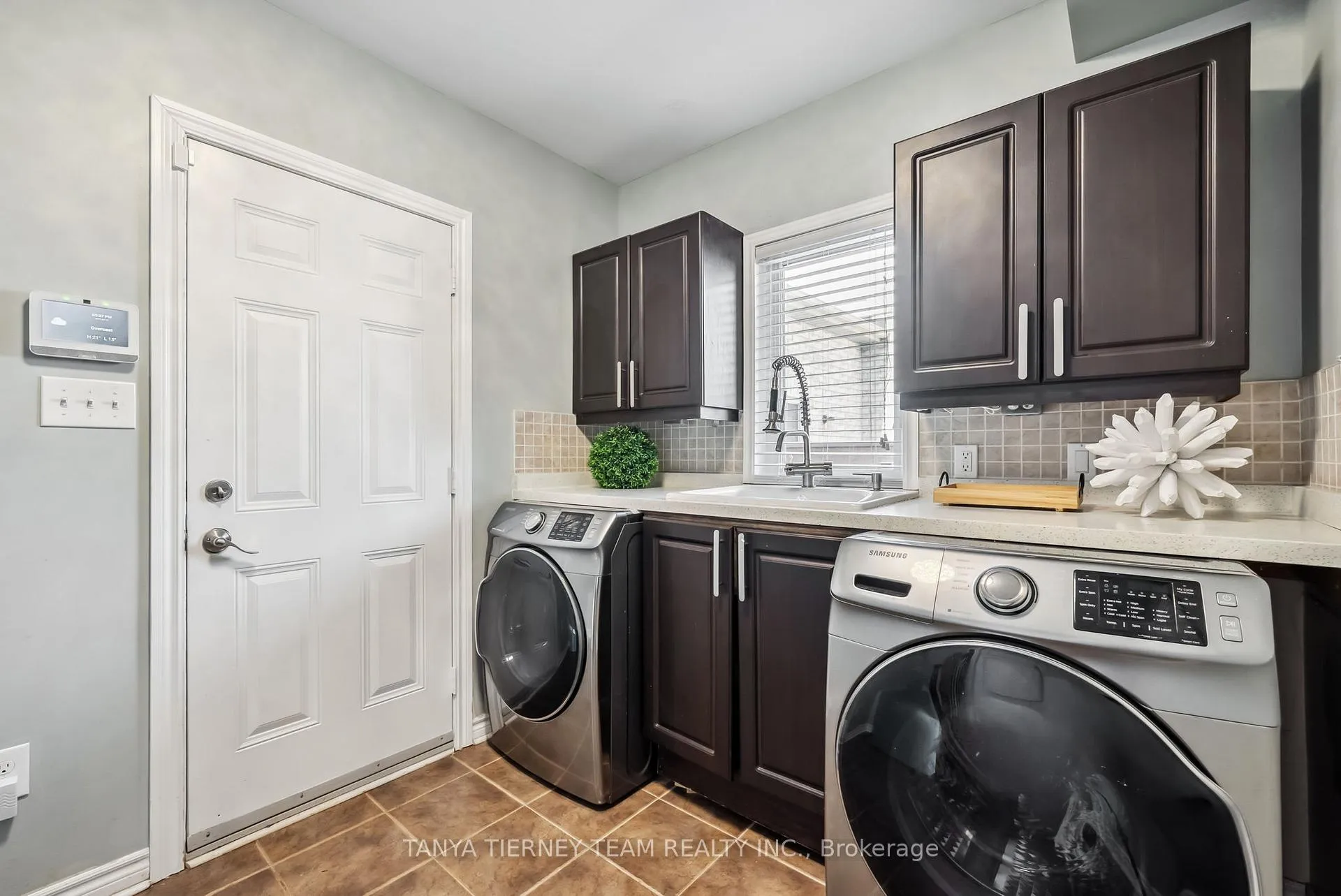 Photo 21 of 165 Rivers Edge Place, Whitby, Taunton North — HOMEH