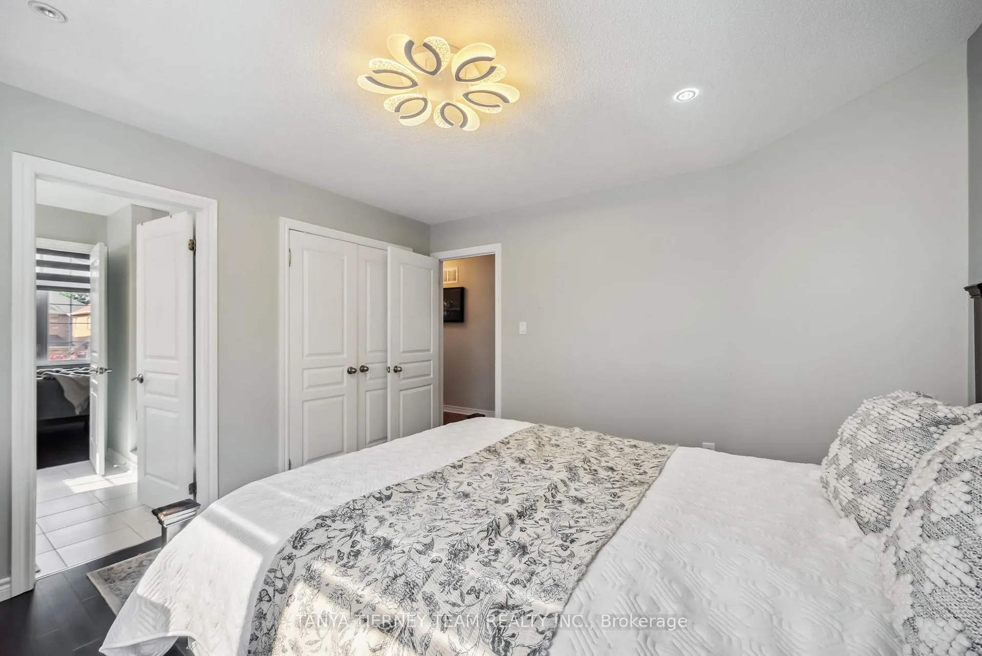 Photo 28 of 165 Rivers Edge Place, Whitby, Taunton North — HOMEH