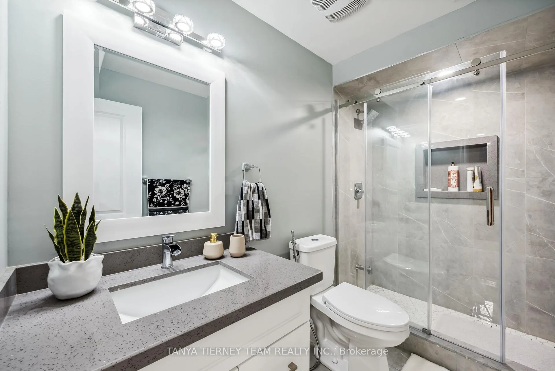 Photo 43 of 165 Rivers Edge Place, Whitby, Taunton North — HOMEH