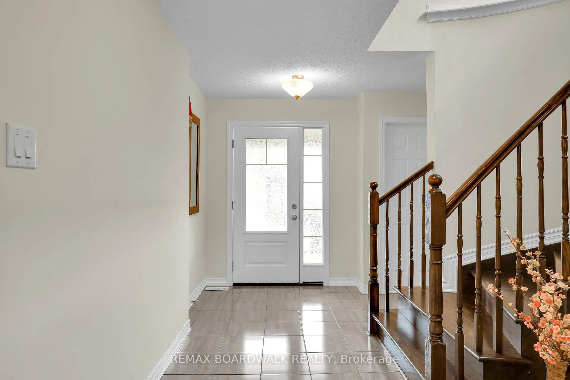 Photo 8 of 340 Sweetclover Way, Ottawa, Avalon West — HOMEH