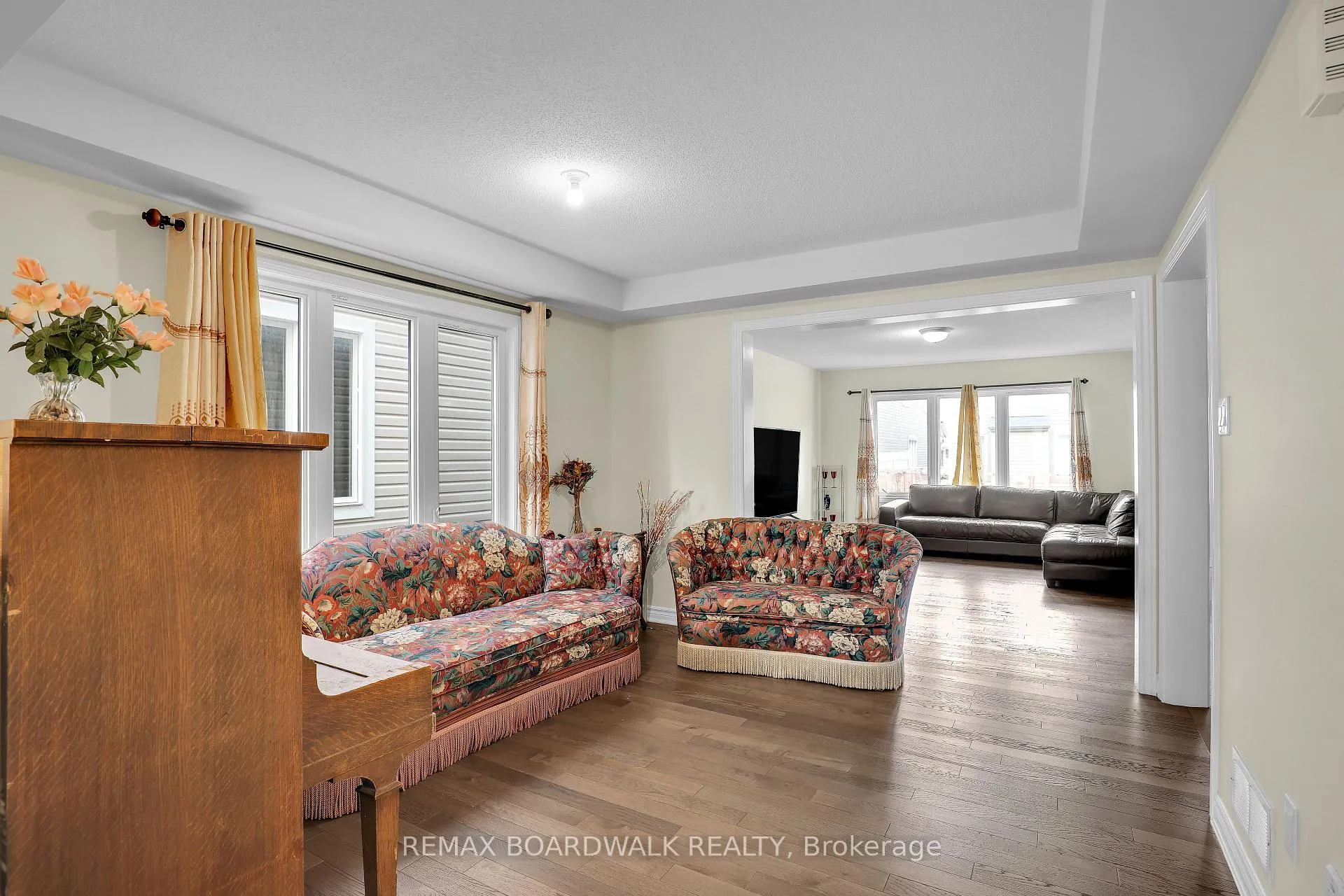 Photo 9 of 340 Sweetclover Way, Ottawa, Avalon West — HOMEH