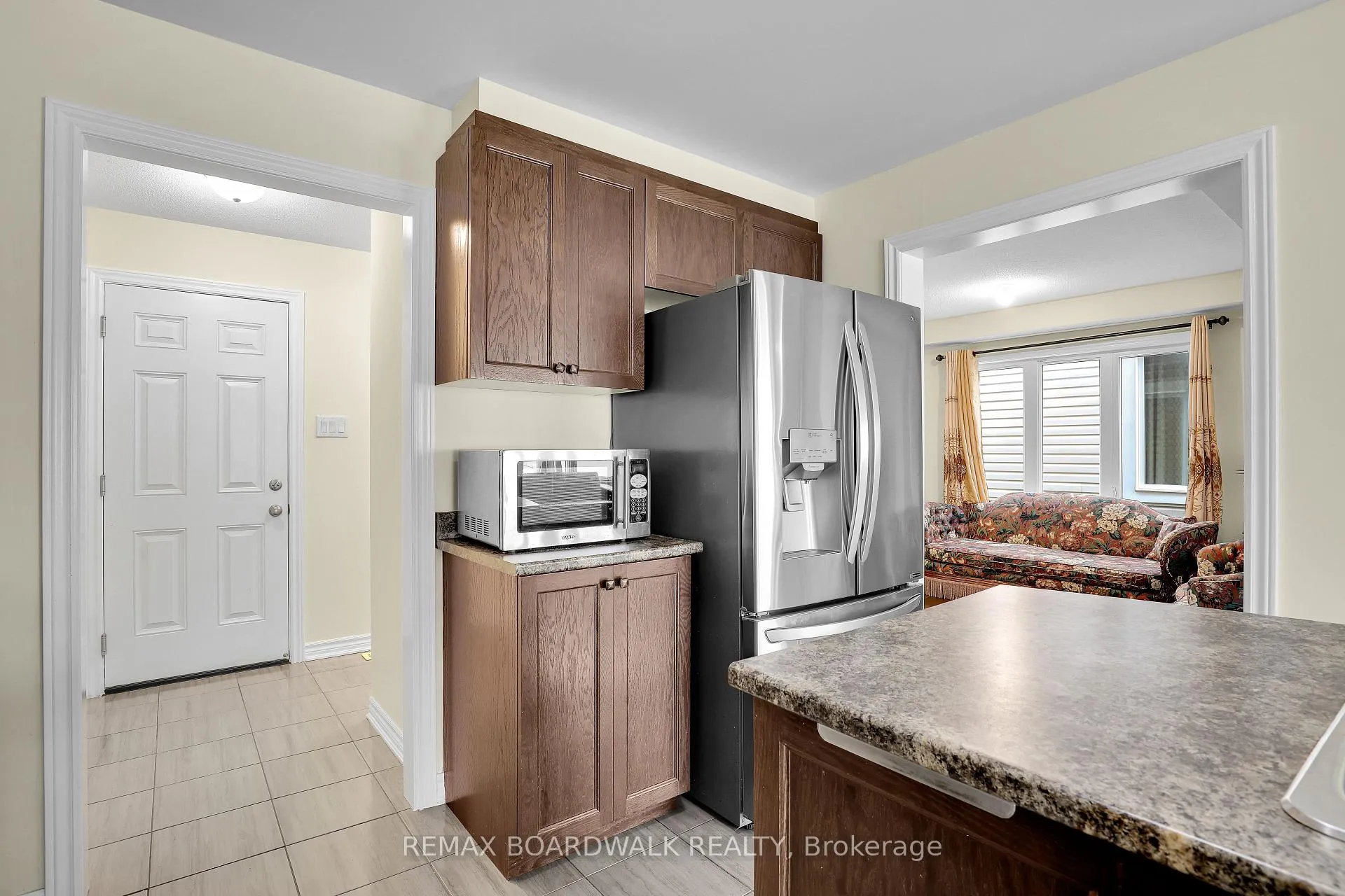 Photo 17 of 340 Sweetclover Way, Ottawa, Avalon West — HOMEH