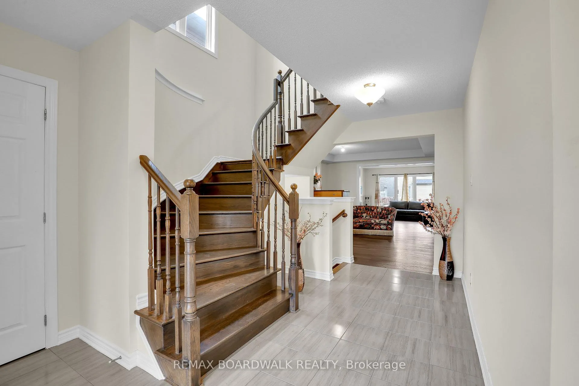 Photo 20 of 340 Sweetclover Way, Ottawa, Avalon West — HOMEH