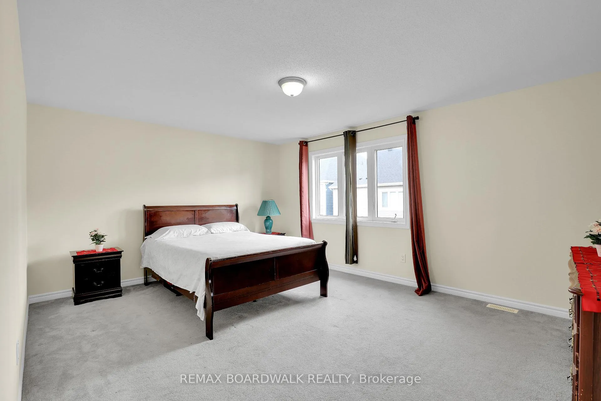 Photo 21 of 340 Sweetclover Way, Ottawa, Avalon West — HOMEH
