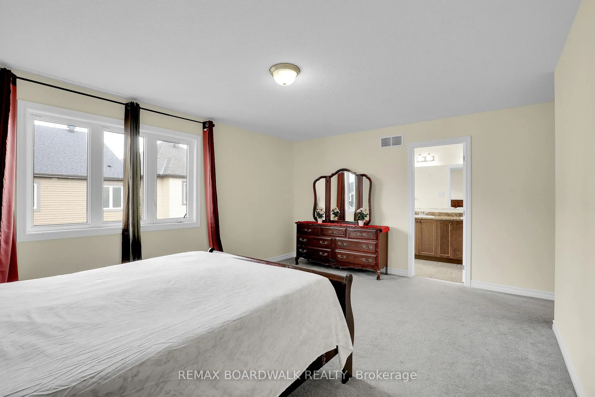 Photo 22 of 340 Sweetclover Way, Ottawa, Avalon West — HOMEH