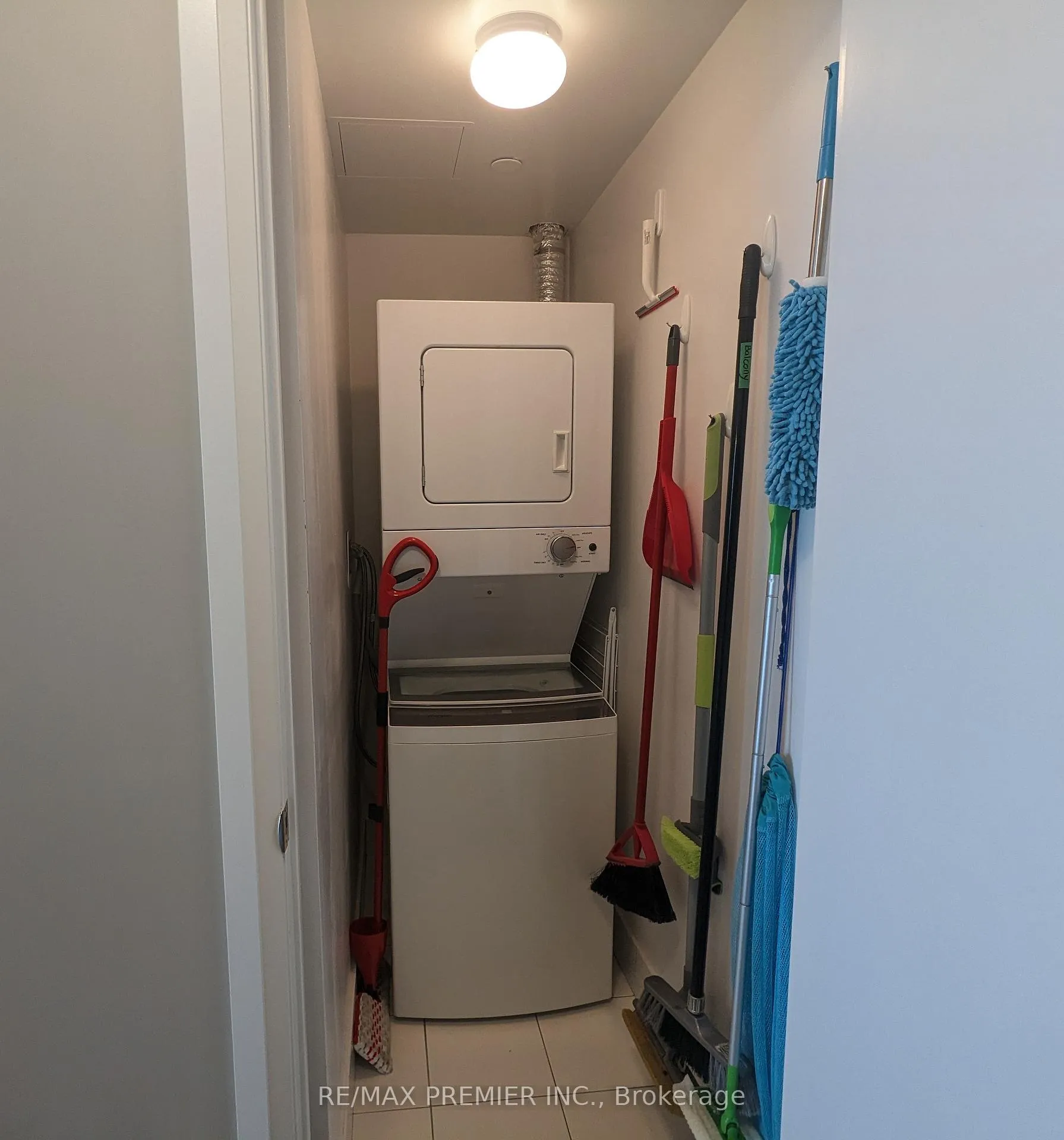 Photo 3 of Unit 801, 4800 Highway 7, Vaughan, East Woodbridge — HOMEH