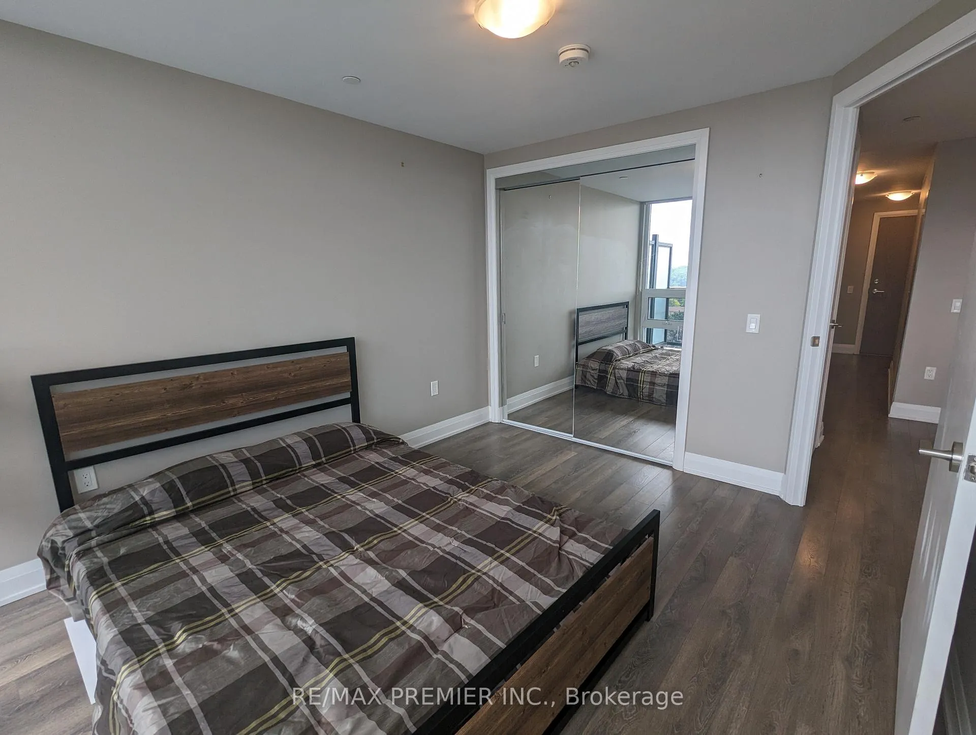 Photo 8 of Unit 801, 4800 Highway 7, Vaughan, East Woodbridge — HOMEH