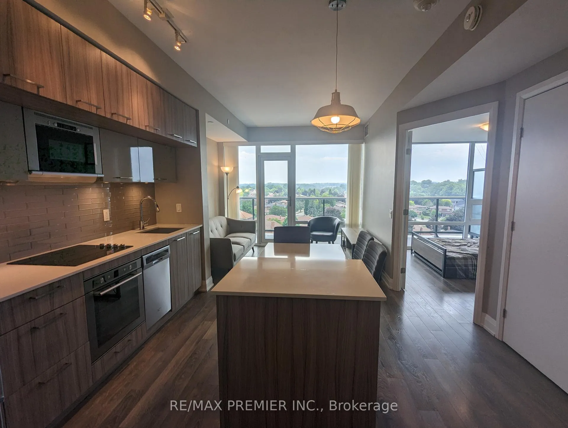 Photo 11 of Unit 801, 4800 Highway 7, Vaughan, East Woodbridge — HOMEH