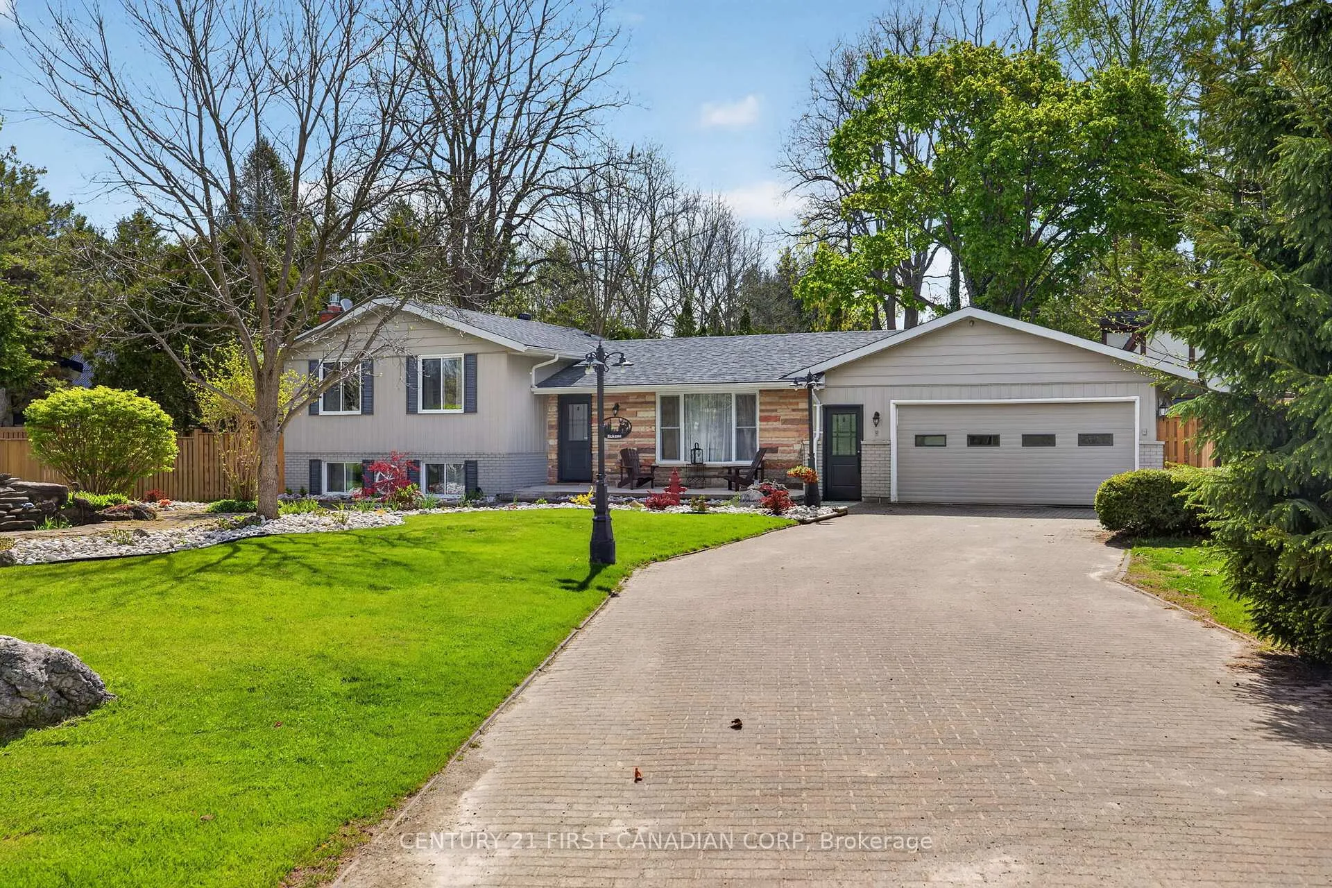 Photo 1 of 10383 Ilderton Road, Middlesex Centre, Rural Middlesex Centre — HOMEH