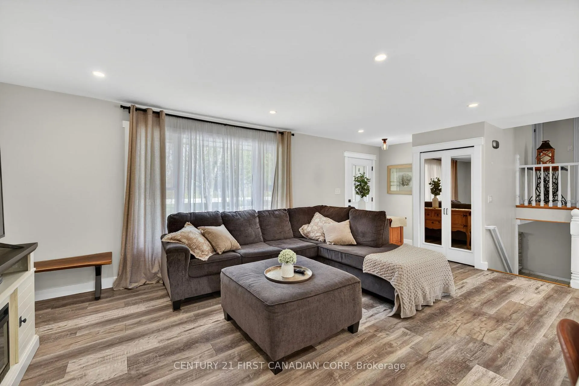 Photo 11 of 10383 Ilderton Road, Middlesex Centre, Rural Middlesex Centre — HOMEH