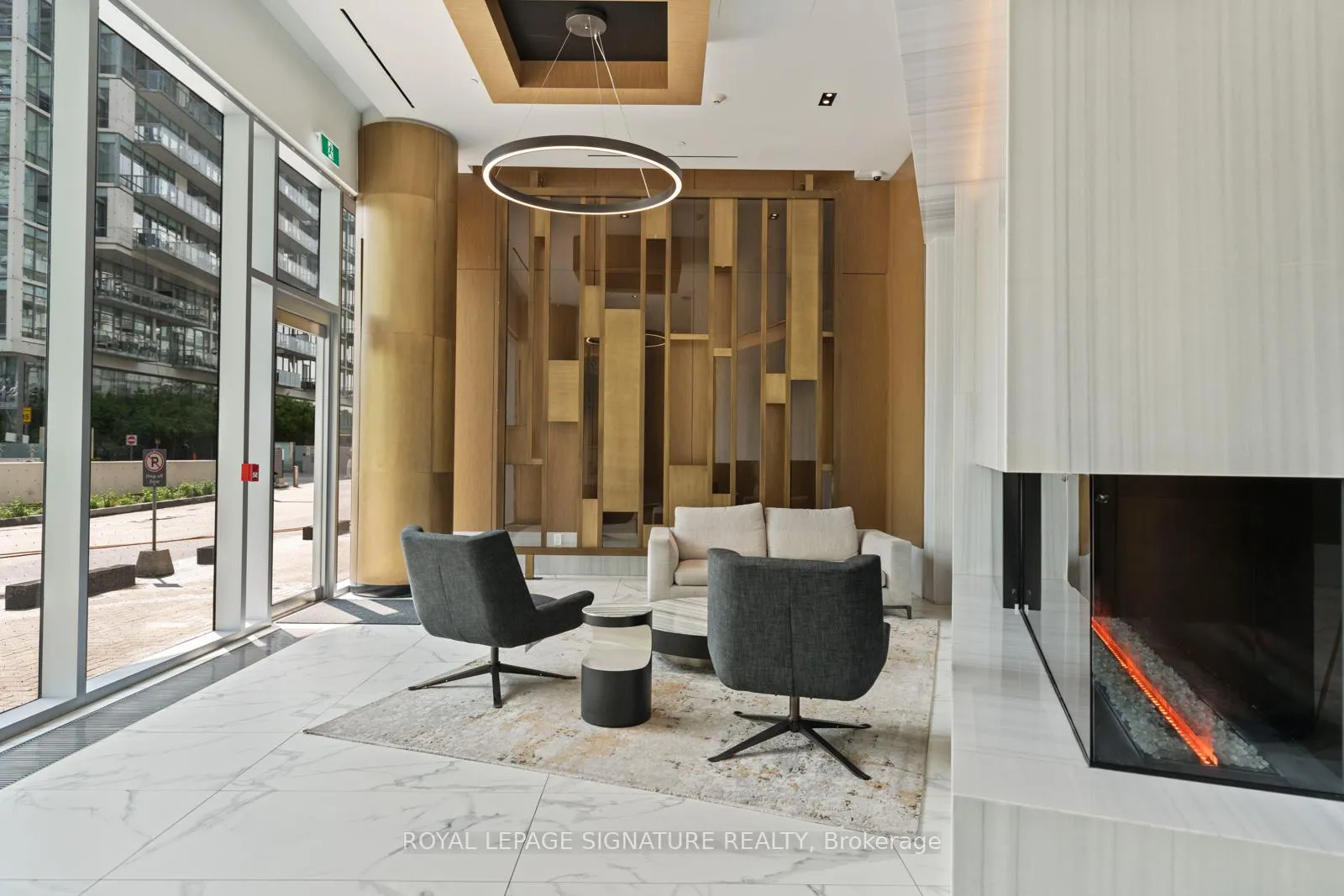 Photo 3 of Unit 3305, 15 Queens Quay E, Toronto, Waterfront Communities — HOMEH