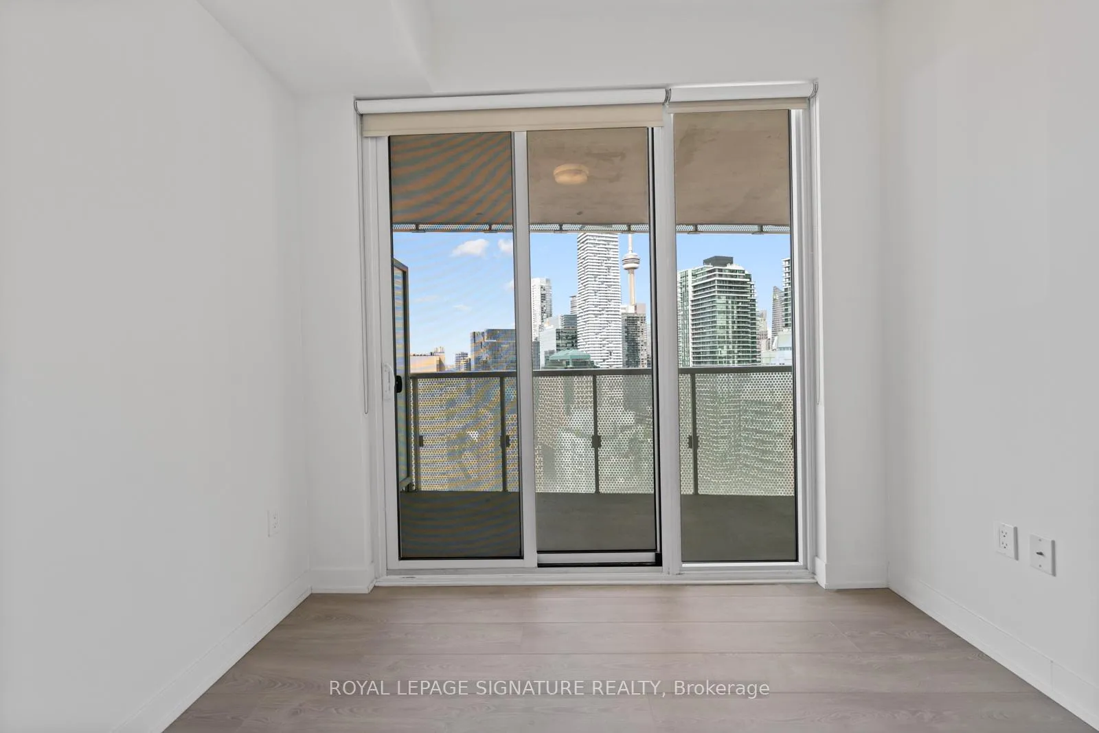 Photo 8 of Unit 3305, 15 Queens Quay E, Toronto, Waterfront Communities — HOMEH