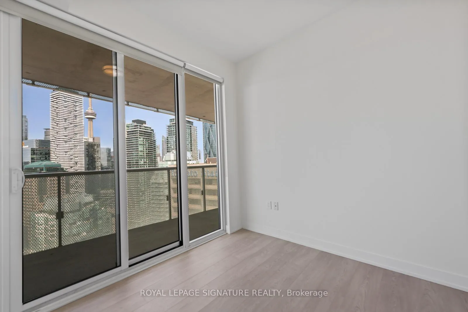 Photo 9 of Unit 3305, 15 Queens Quay E, Toronto, Waterfront Communities — HOMEH