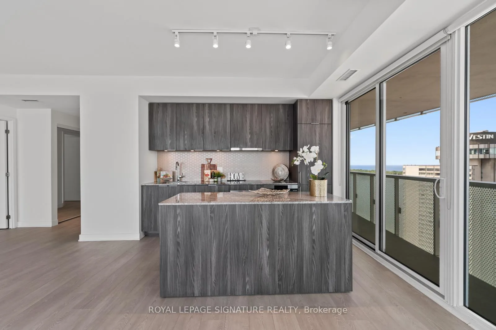 Photo 16 of Unit 3305, 15 Queens Quay E, Toronto, Waterfront Communities — HOMEH