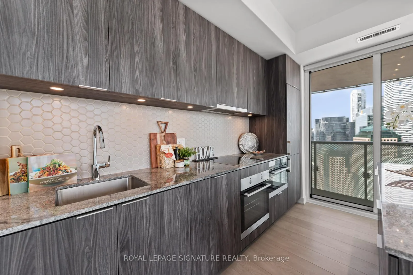 Photo 24 of Unit 3305, 15 Queens Quay E, Toronto, Waterfront Communities — HOMEH
