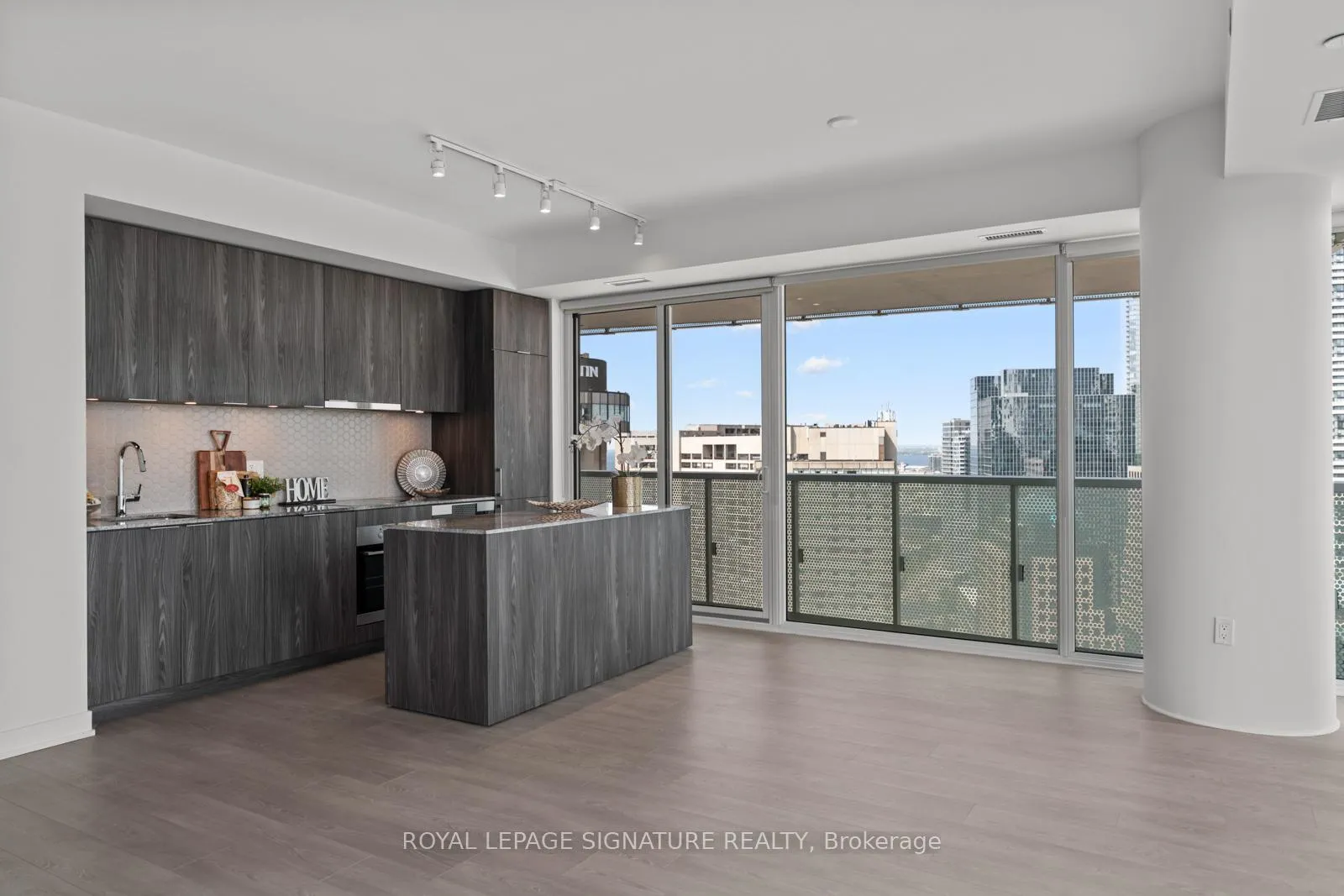 Photo 31 of Unit 3305, 15 Queens Quay E, Toronto, Waterfront Communities — HOMEH