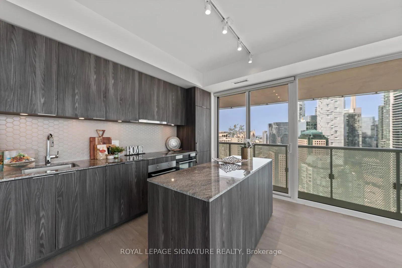 Photo 34 of Unit 3305, 15 Queens Quay E, Toronto, Waterfront Communities — HOMEH