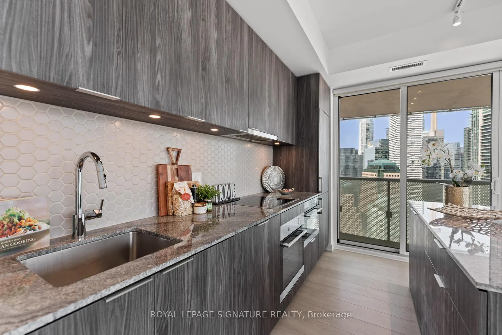Photo 35 of Unit 3305, 15 Queens Quay E, Toronto, Waterfront Communities — HOMEH