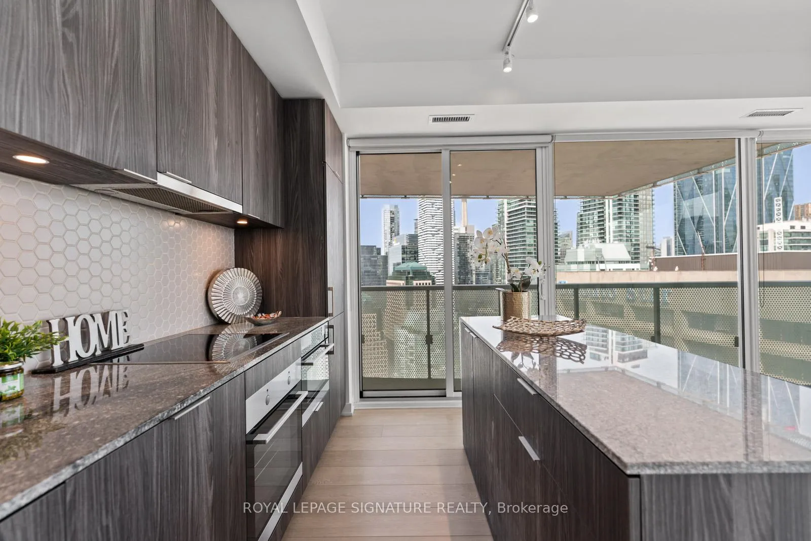 Photo 36 of Unit 3305, 15 Queens Quay E, Toronto, Waterfront Communities — HOMEH