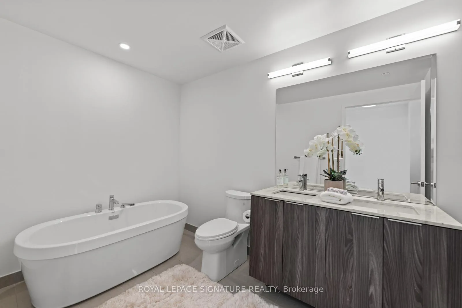 Photo 42 of Unit 3305, 15 Queens Quay E, Toronto, Waterfront Communities — HOMEH
