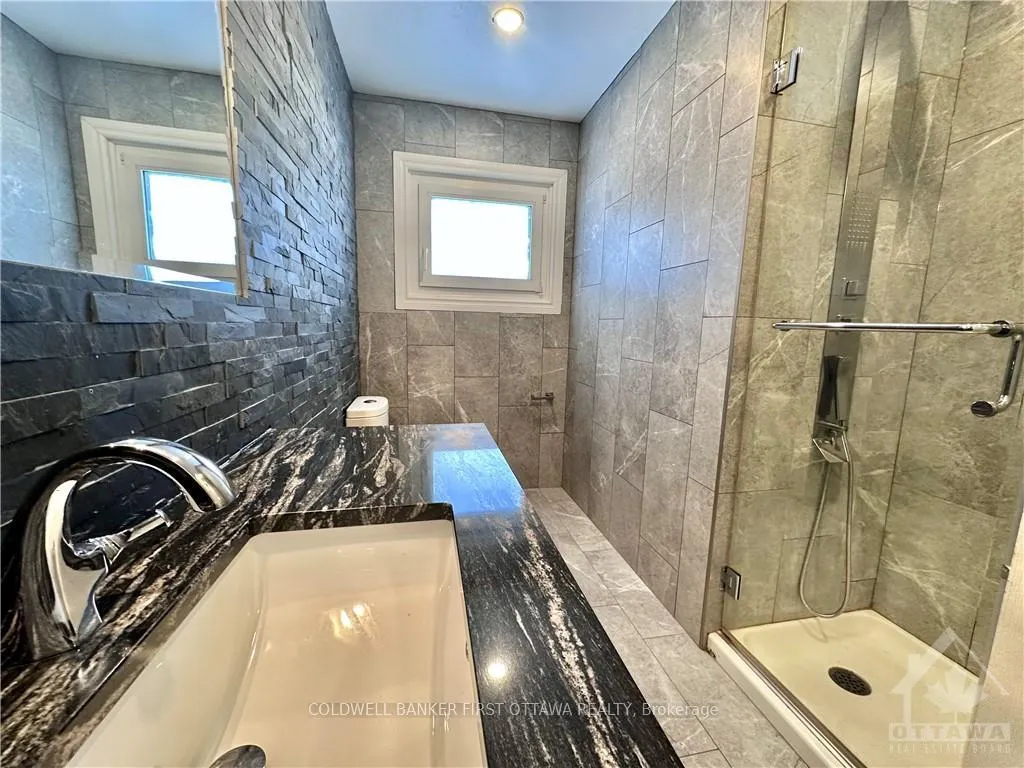 Photo 13 of 33 Wallford Way, Ottawa, City View/Skyline/Fisher Heights/Parkwood Hills — HOMEH