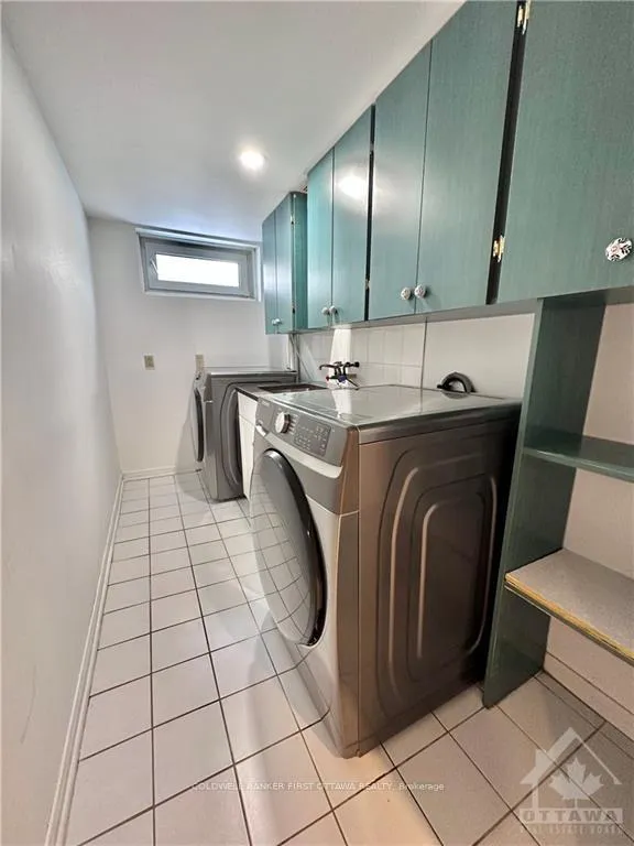 Photo 18 of 33 Wallford Way, Ottawa, City View/Skyline/Fisher Heights/Parkwood Hills — HOMEH