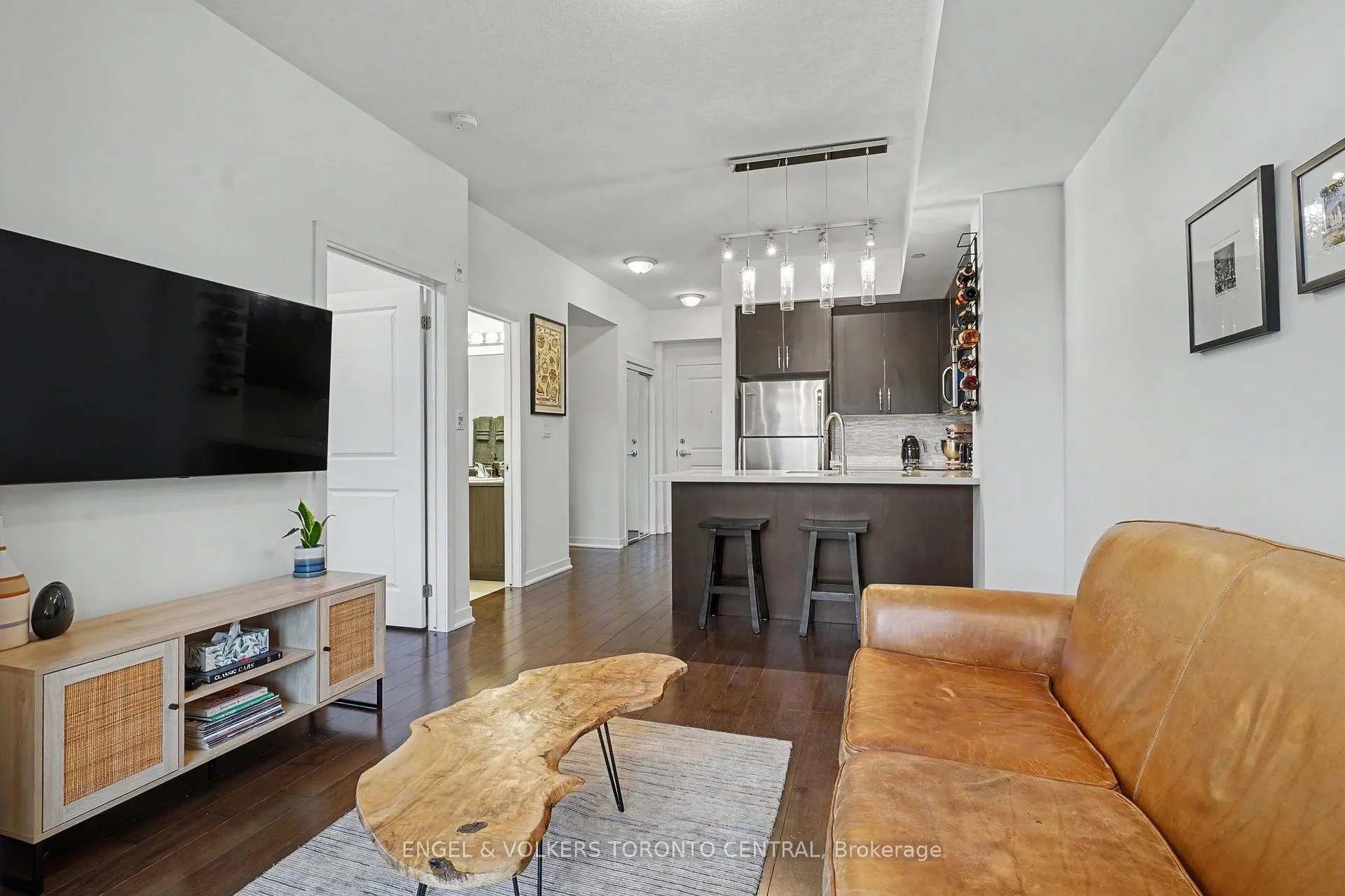 Photo 4 of Unit 706, 90 Charlton Avenue W, Hamilton, Durand — HOMEH