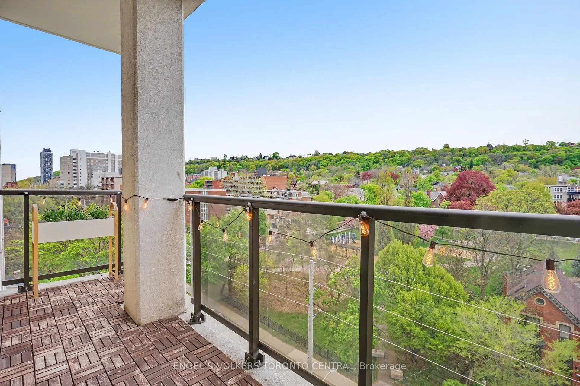 Photo 12 of Unit 706, 90 Charlton Avenue W, Hamilton, Durand — HOMEH
