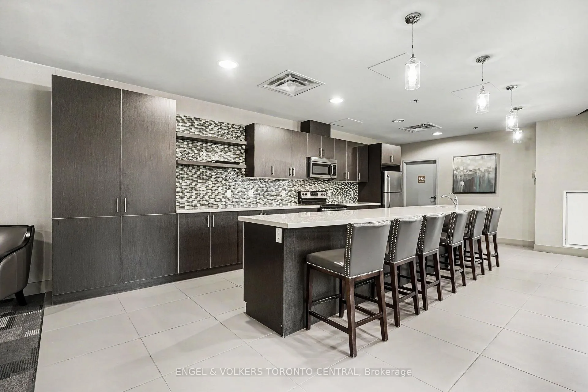 Photo 15 of Unit 706, 90 Charlton Avenue W, Hamilton, Durand — HOMEH