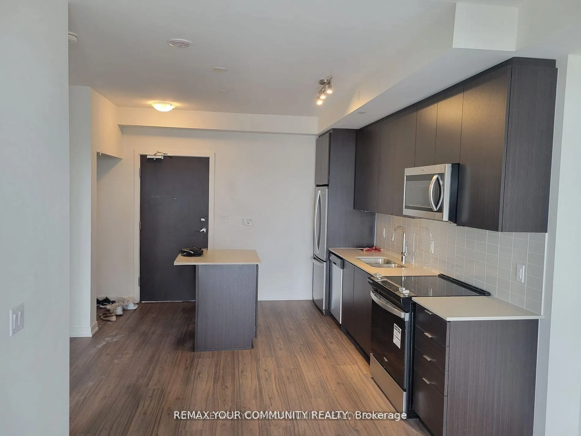 Photo 2 of Unit 1906, 55 Duke Street W, Kitchener, City Commercial Core — HOMEH