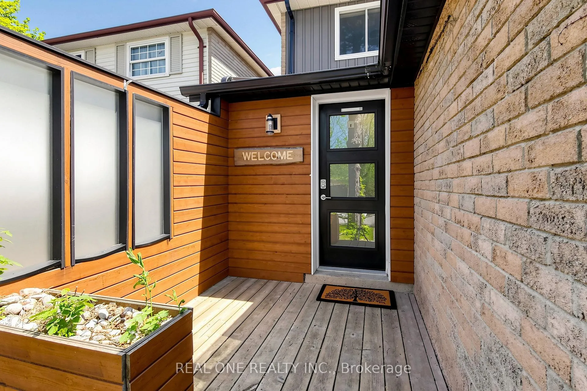 Photo 5 of 61 Marlow Crescent, Markham, Markville — HOMEH