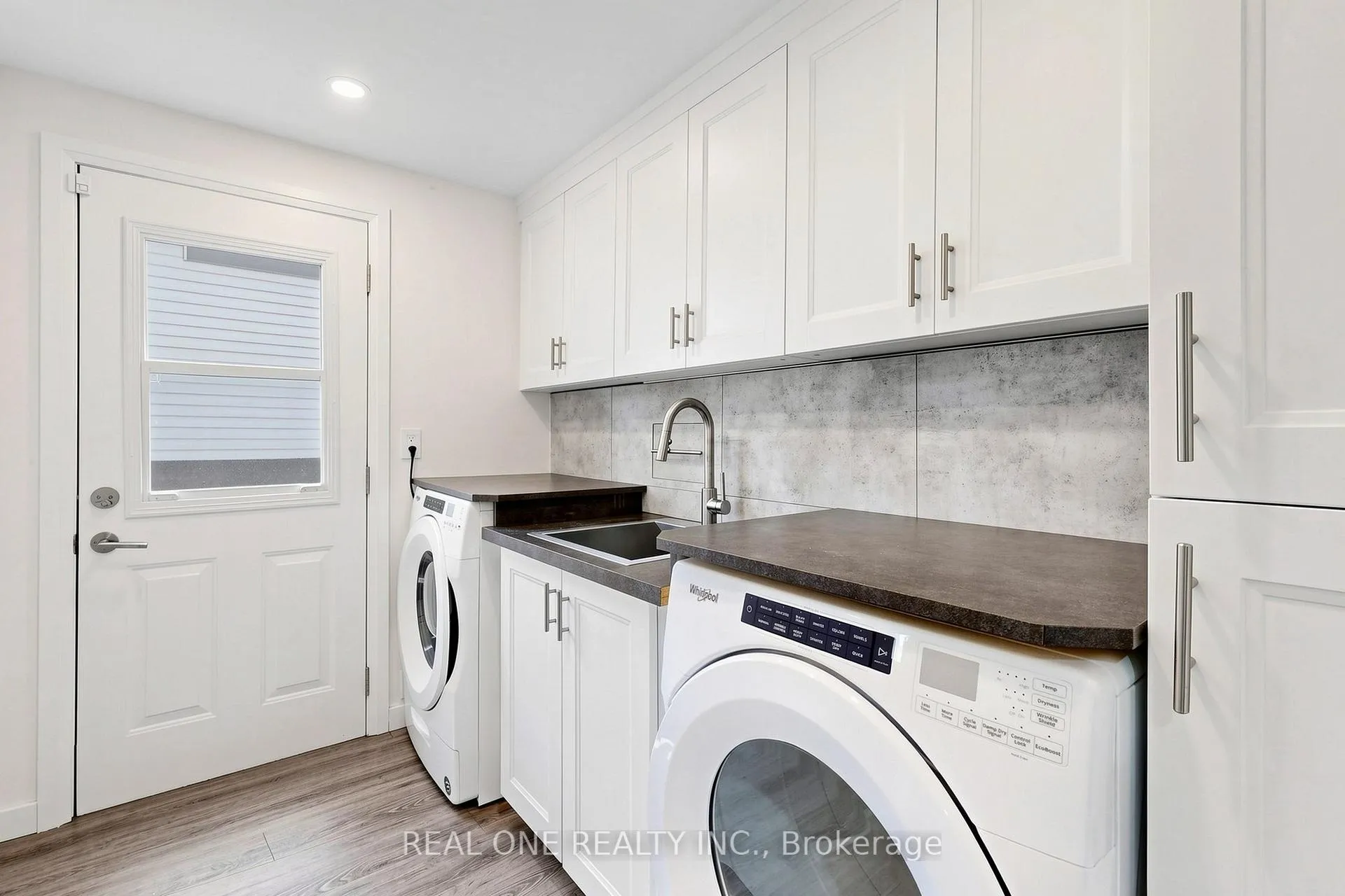 Photo 19 of 61 Marlow Crescent, Markham, Markville — HOMEH