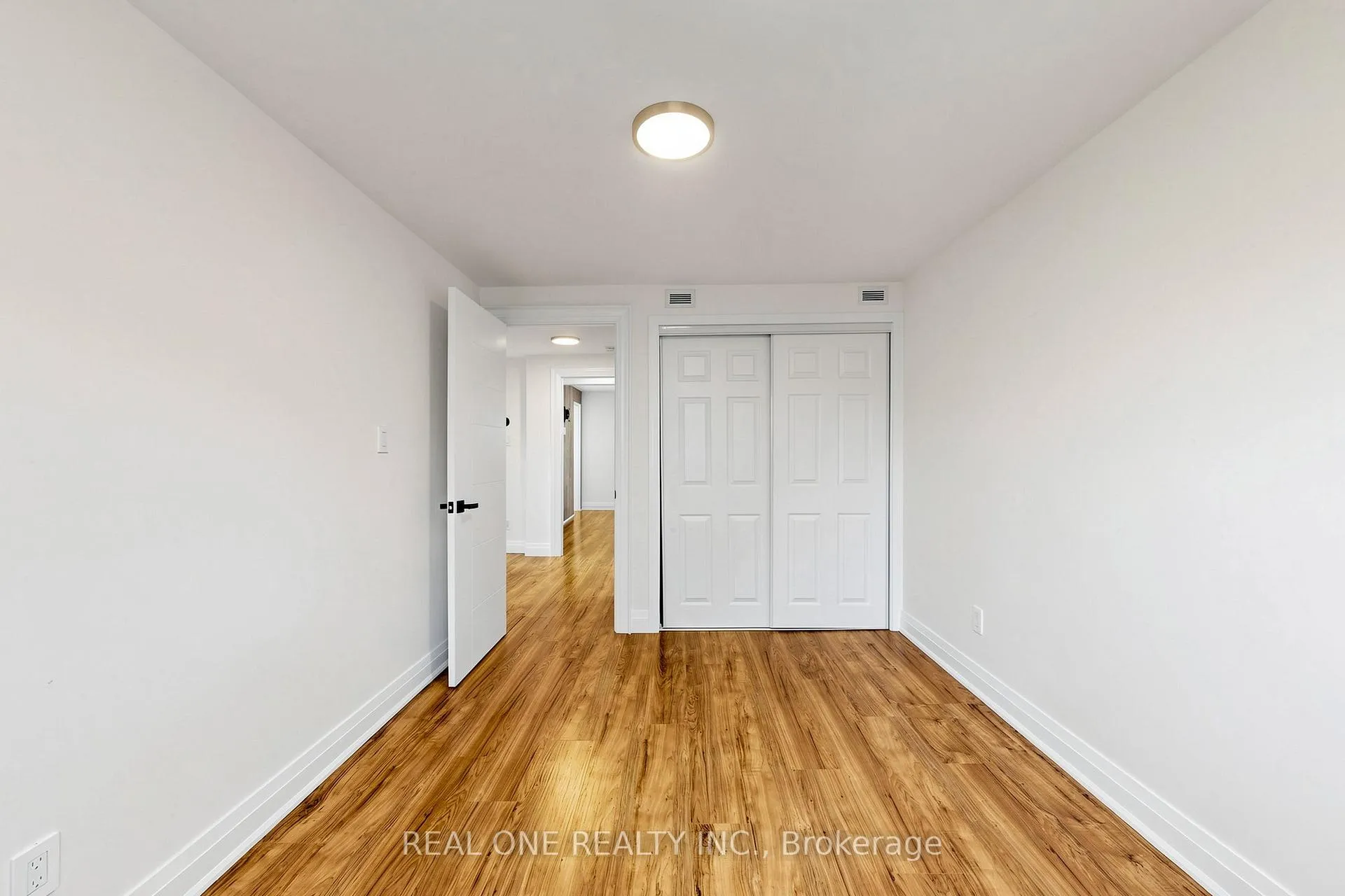 Photo 31 of 61 Marlow Crescent, Markham, Markville — HOMEH
