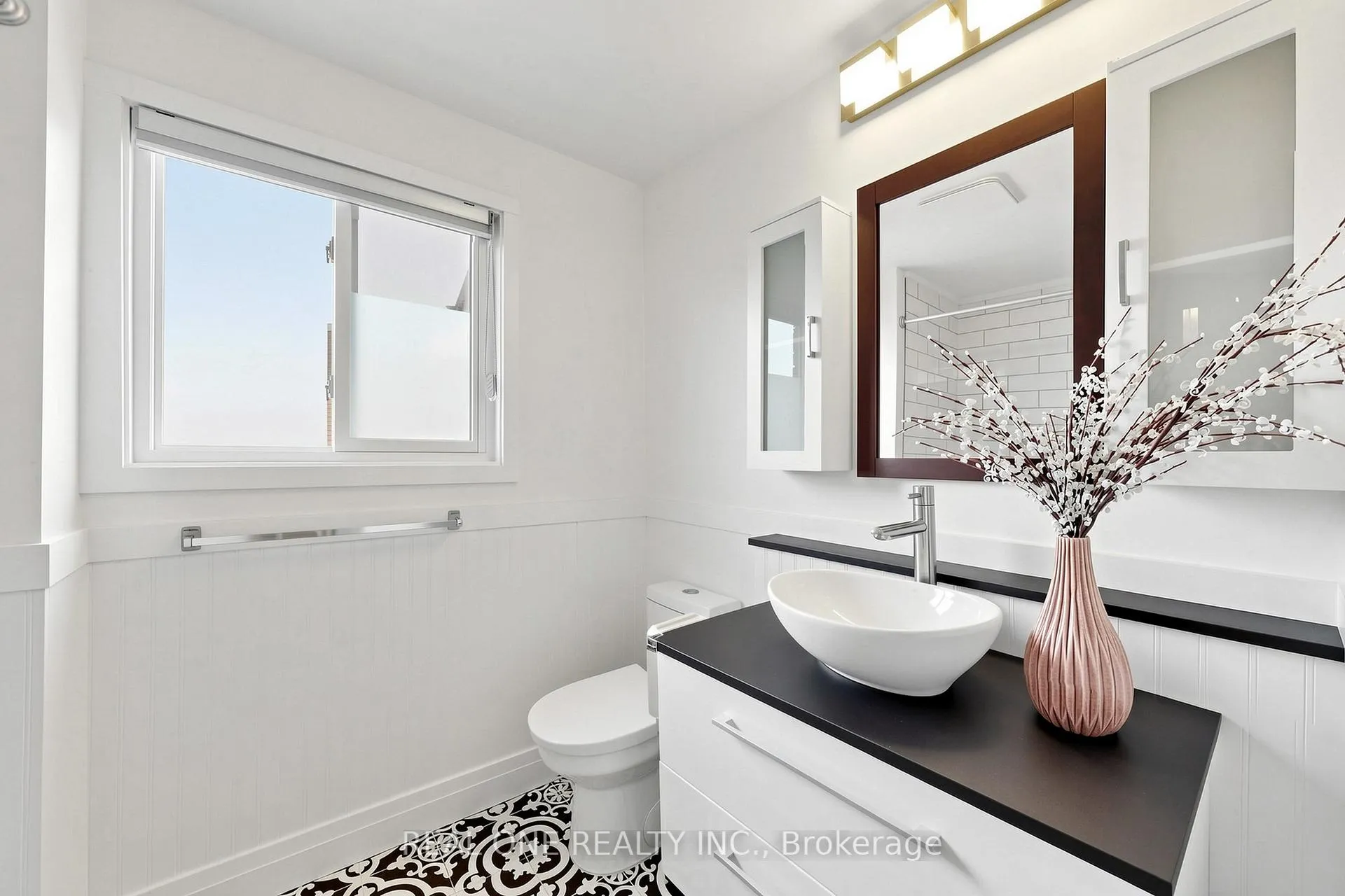 Photo 32 of 61 Marlow Crescent, Markham, Markville — HOMEH