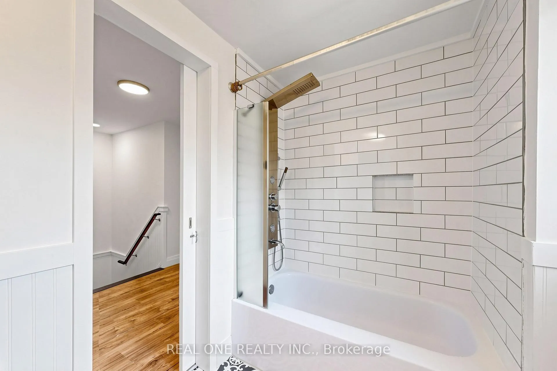 Photo 33 of 61 Marlow Crescent, Markham, Markville — HOMEH