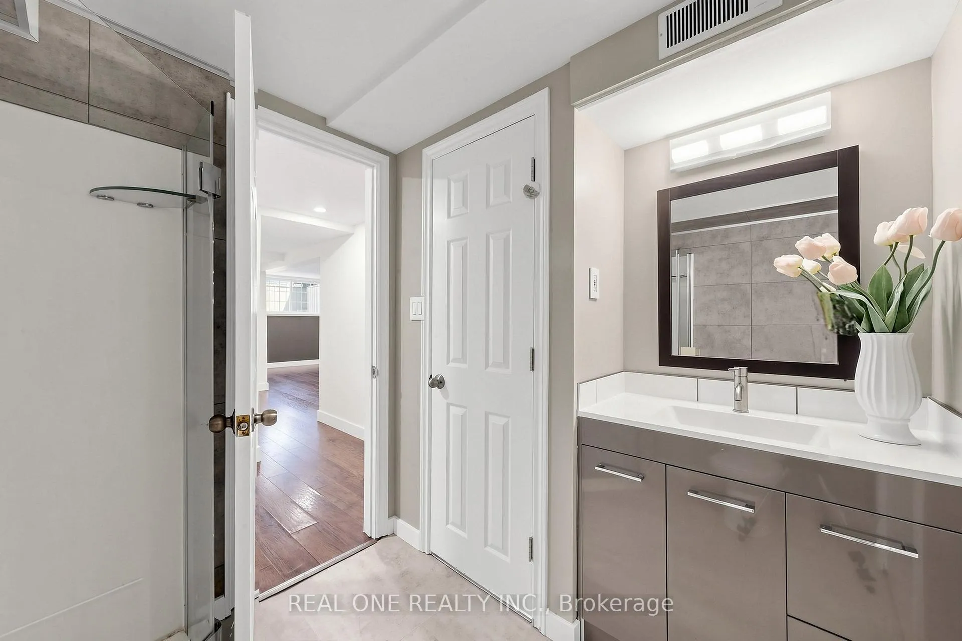 Photo 41 of 61 Marlow Crescent, Markham, Markville — HOMEH