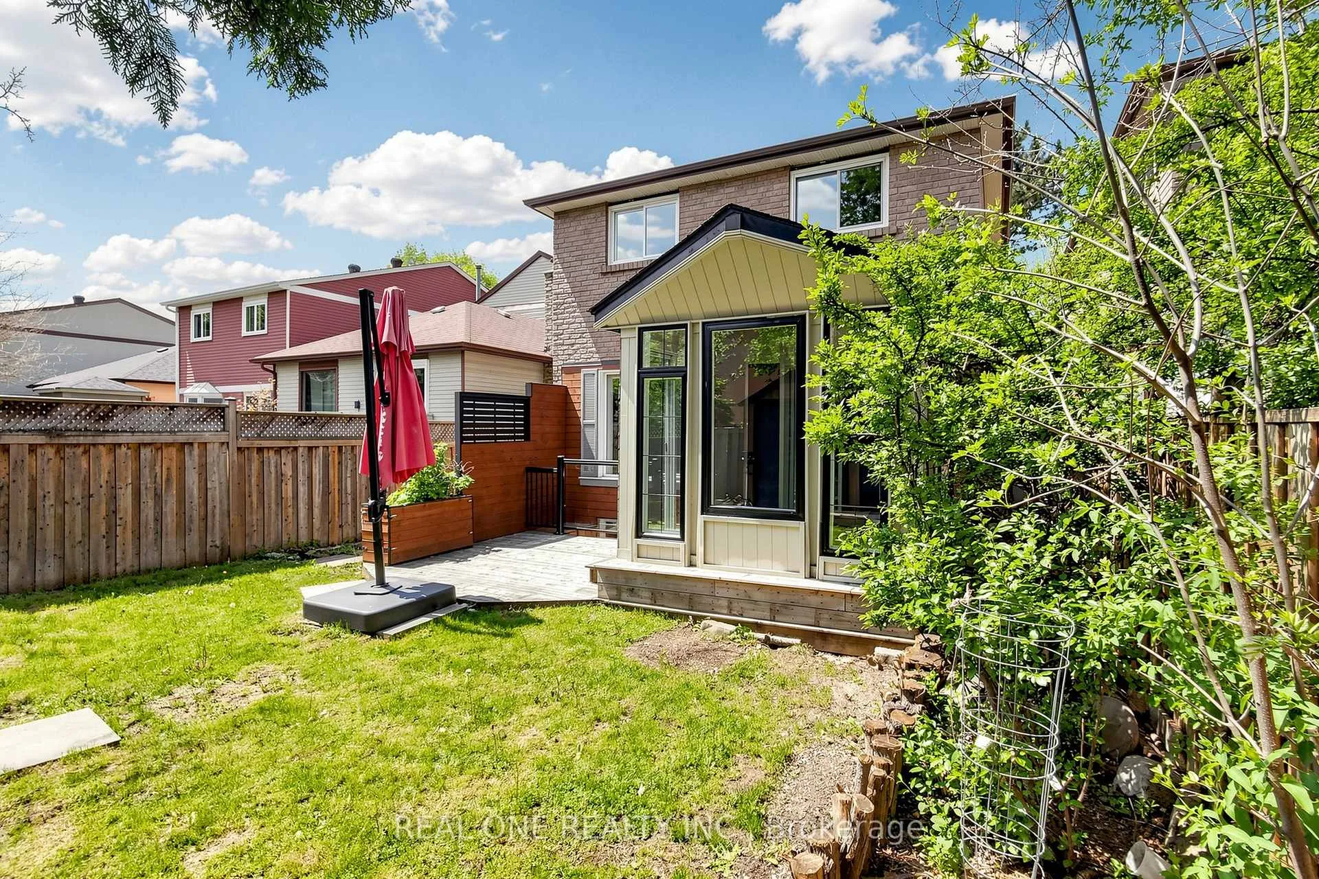 Photo 44 of 61 Marlow Crescent, Markham, Markville — HOMEH
