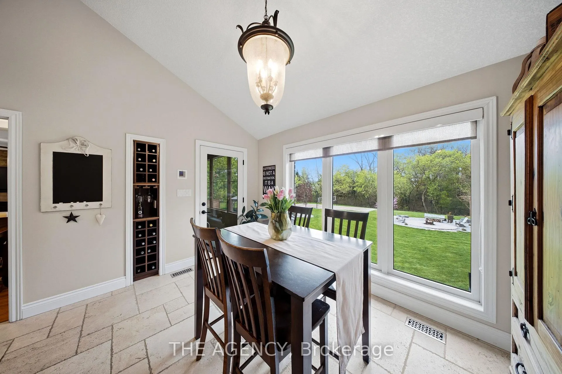 Photo 5 of 1 McDonald Place, Brant, South Dumfries — HOMEH