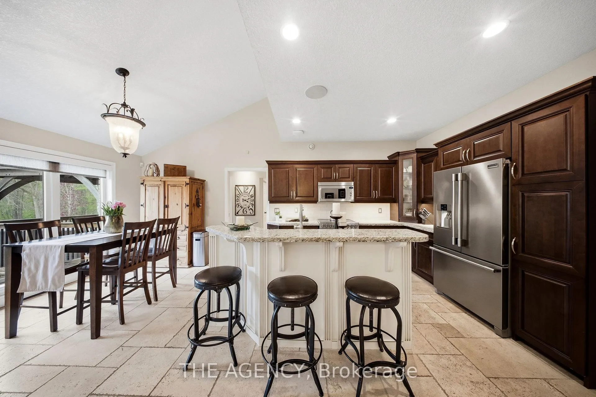 Photo 6 of 1 McDonald Place, Brant, South Dumfries — HOMEH