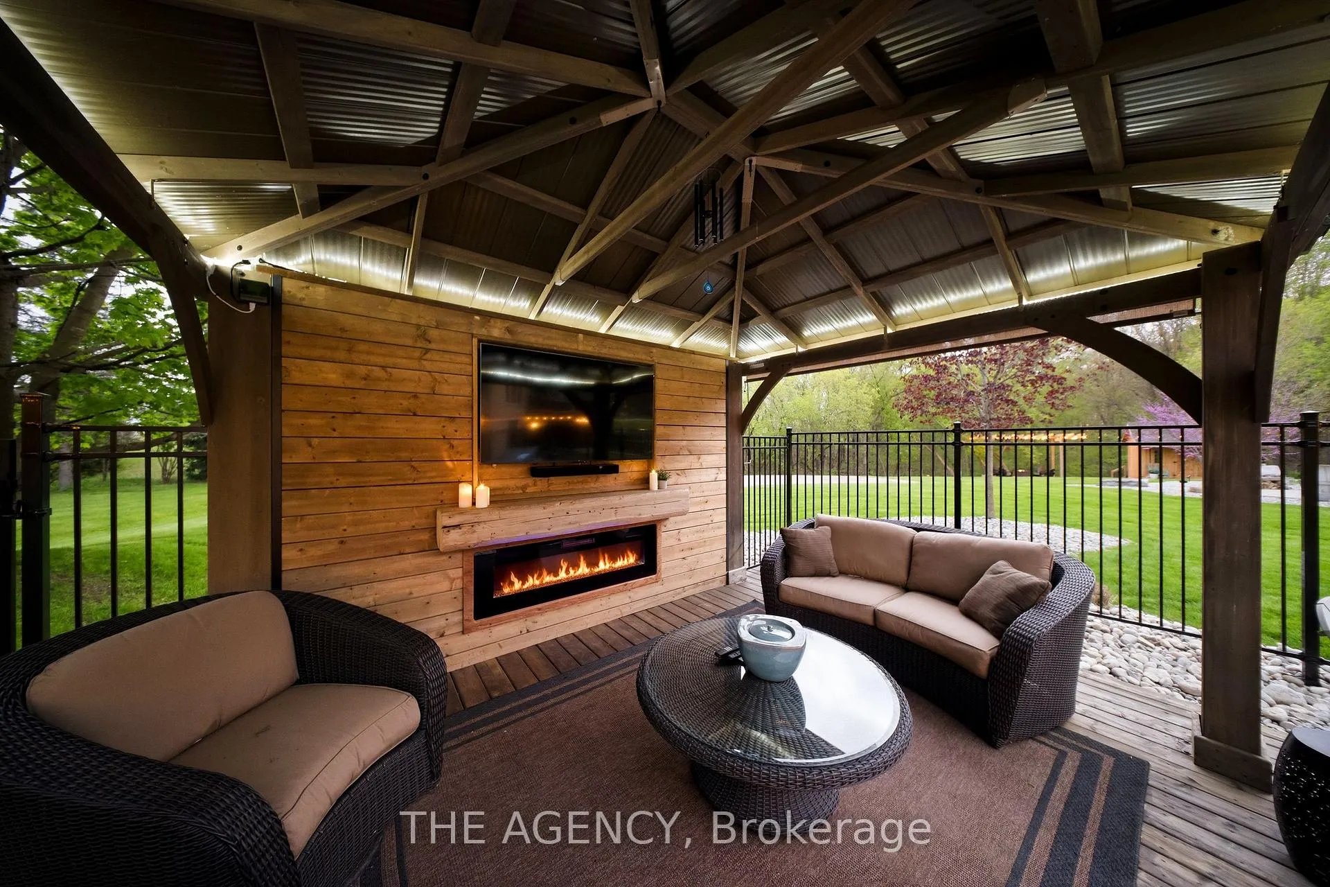 Photo 33 of 1 McDonald Place, Brant, South Dumfries — HOMEH