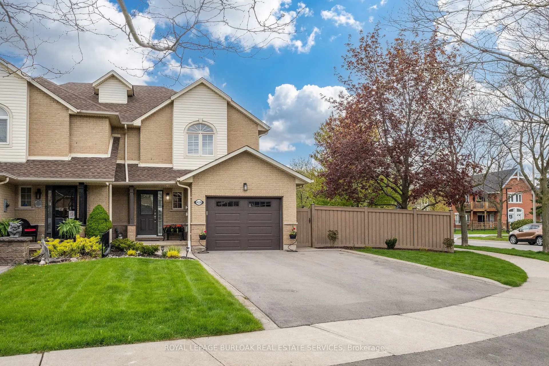 Front of 4119 Foxwood Drive