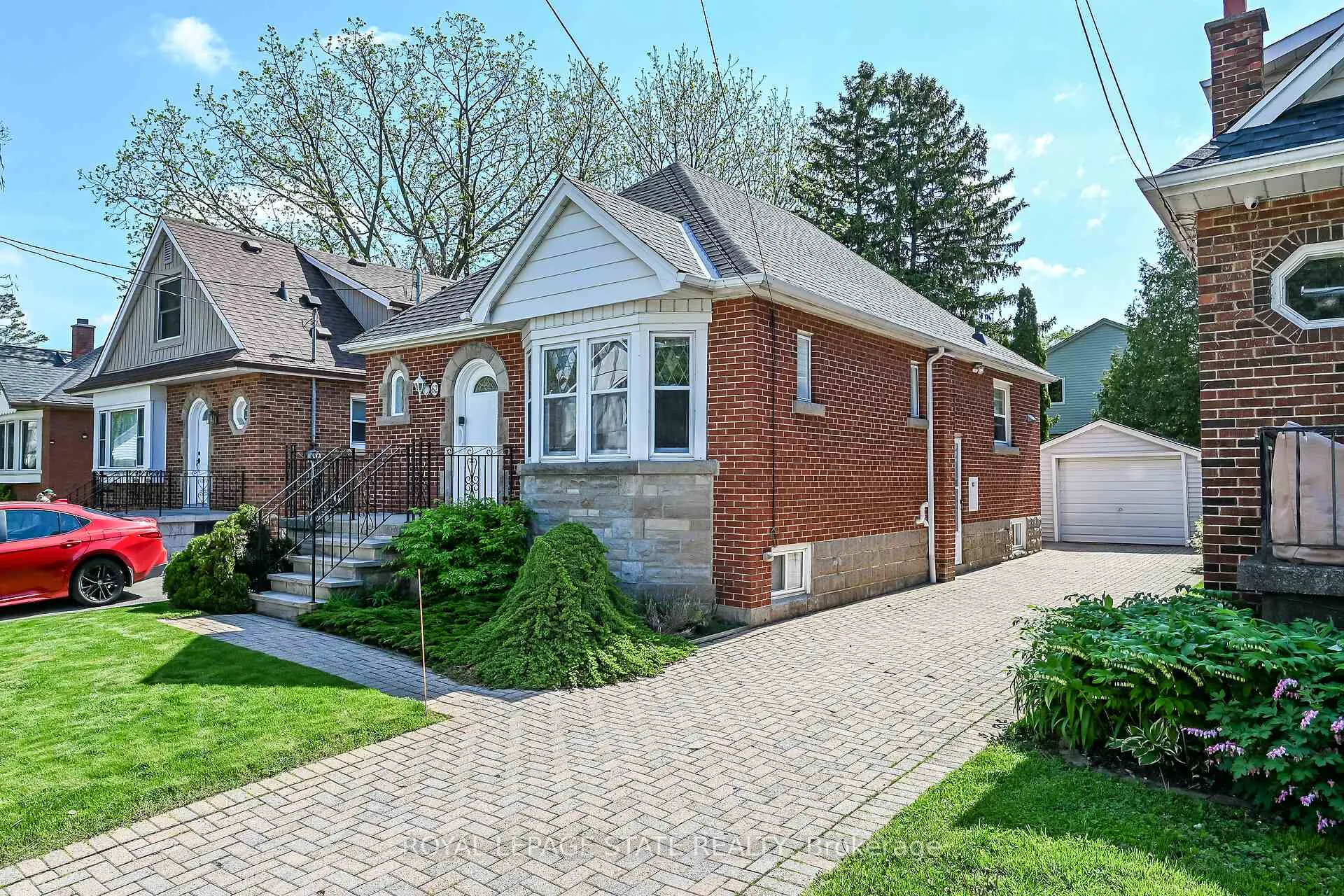 Photo 2 of 62 Uplands Avenue, Hamilton, Westdale — HOMEH